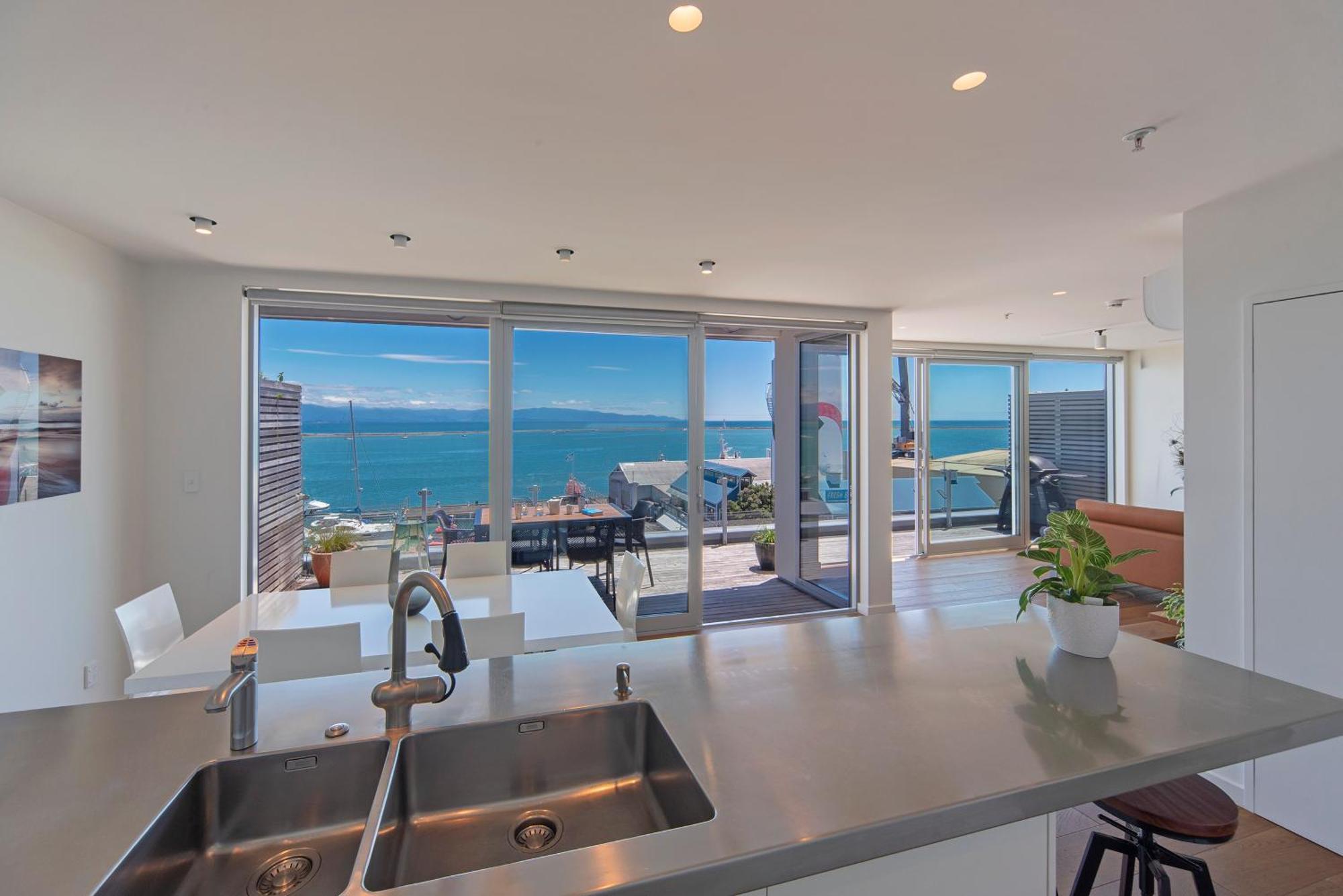 Penthouse 37 - Nelson Waterfront Apartment Buitenkant foto